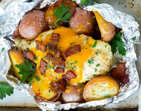 Poulet et Patates Ranch et Bacon sur le Barbecue