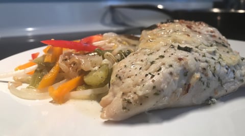 Poulet Farci aux Épinards, Fromage sur Fèves Germées aux Légumes