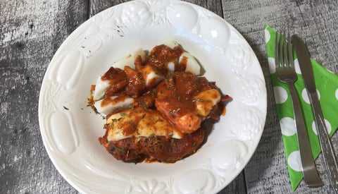 Poulet Farci de Fromage Enrobé de Pâte Tomate