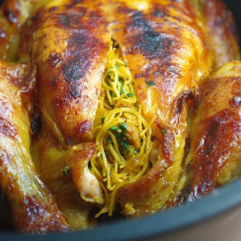 POULET FARCI ET CUIT AU FOUR