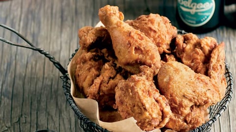 Poulet Frit et Sauce Piquante