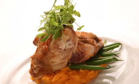 Poulet Mariné à la Harissa et au Yogourt avec Purée de Patates Douces