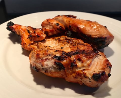 Poulet Mariné BBQ cuit sur le Gril