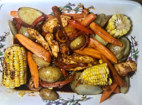 Poulet Mariné dans la Sauce au Miel et Légumes