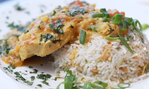 POULET THAÏLANDAIS À LA LIME ET À LA NOIX DE COCO