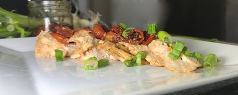 Poulet Tranché et Tomates Séchées