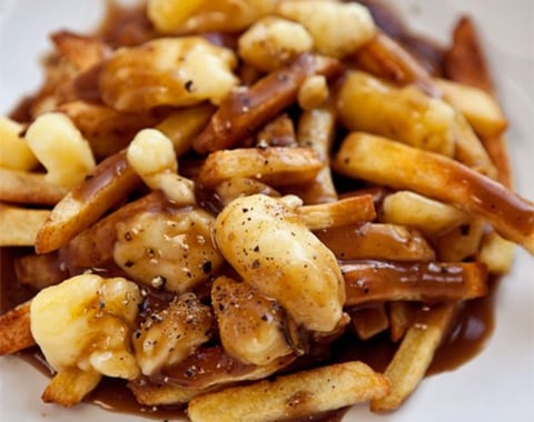 Poutine de Bistrot avec une Sauce à la Guinness