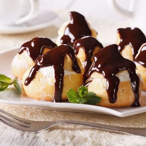 Profiteroles au Chocolat Maison