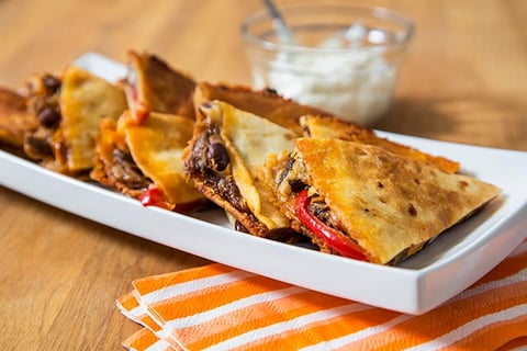 Quesadillas au Porc Effiloché et Haricots Noirs