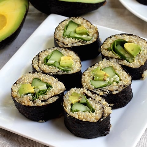 Sushis au Quinoa, Avocat, Concombre et Épinards