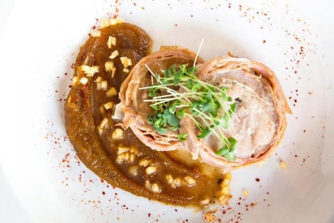 Râble de Lapin Farci sur une Purée de Kakis