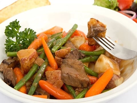 Ragoût de Boeuf Réconfortant et Légumes