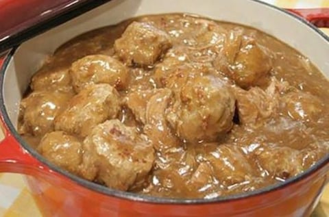 Ragoût de Boulettes et de Pattes de Cochons