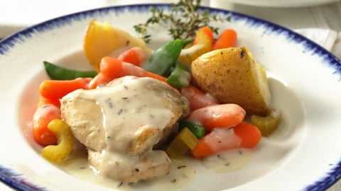 Ragoût Crémeux de Poulet aux Herbes Cuit à la Mijoteuse
