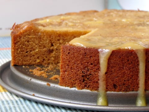 Gâteau aux Dattes avec Sauce Toffee