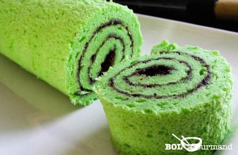 PANDAN CHIFFON CAKE ROULÉ