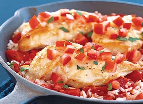 Riz Assaisonné aux Tomates et au Poulet