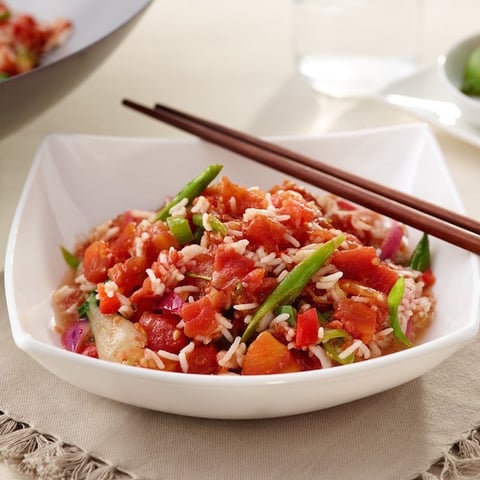 Riz Frit aux Tomates et aux Légumes