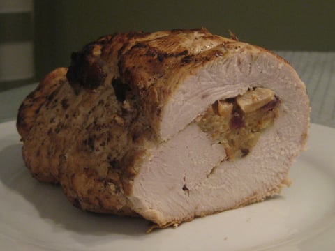 Rôti de Dinde aux Épices Farci aux Noix