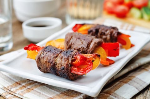 Roulés de Bœuf Farcis aux Poivrons et aux Carottes