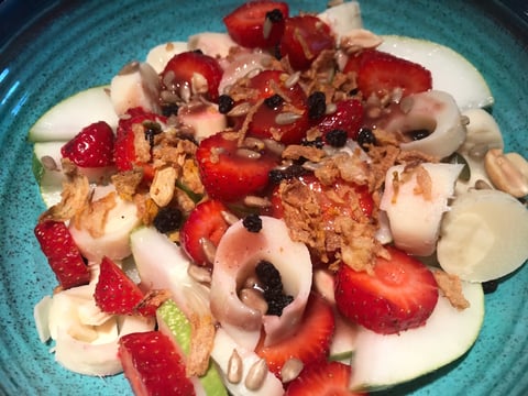 Salade Coeur de Palmier, Fraises et Graines de Tournesol
