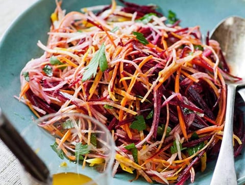 Salade de Betteraves, Carottes et Pommes