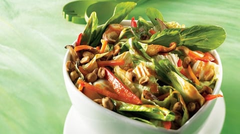 Salade de Bok-Choys aux Arachides Grillées