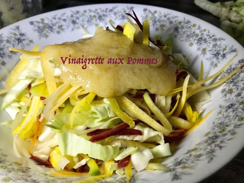 Salade de Chou Réinventée avec Vinaigrette aux Pommes