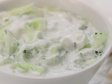 Salade de Concombre à la Crème et à la Menthe