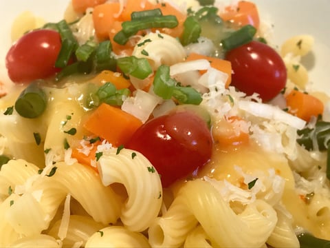 Salade de Pâtes Légumes et Fromage