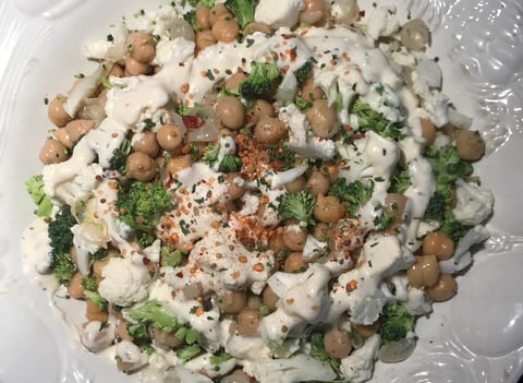 Salade de Pois Chiches, Chou-Fleur et Brocoli
