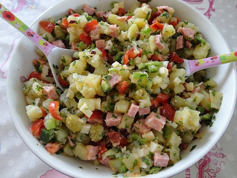 Salade de Pommes de Terre au Saucisson à L'ail