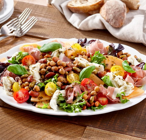 Salade de Proscuitto-melon et Légumineuses au Pesto