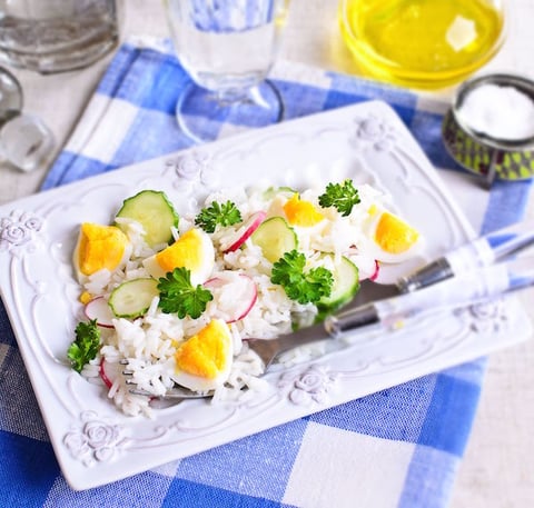 Salade de Riz au Concombre, Radis et Oeufs Durs