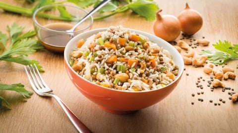 Salade de Riz Lentilles Carottes et Noix de Cajou