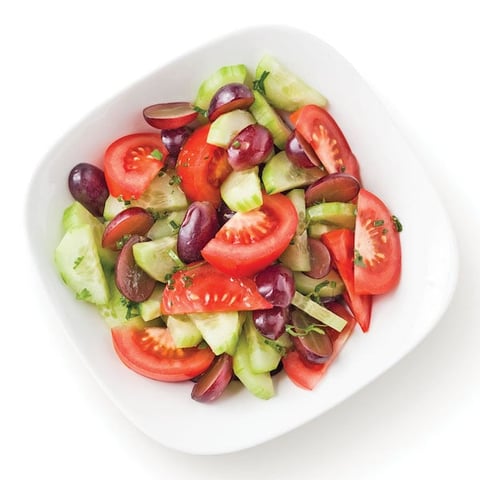 Salade de Tomates avec Concombres et Raisins