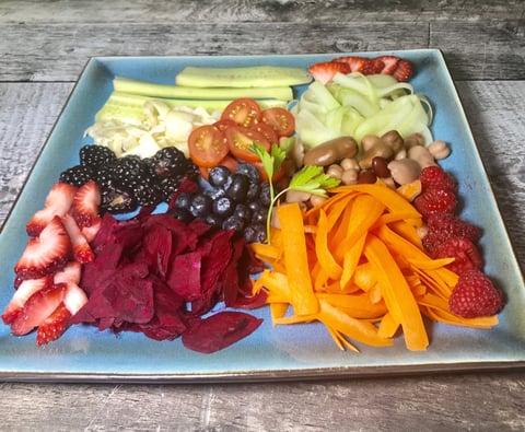 Salade Santé Savoureuse Fruits et Légumes avec Légumineuses