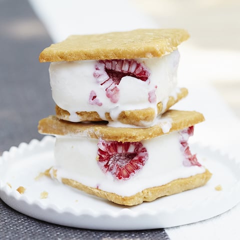 Sandwich à la Crème Glacée aux Framboises