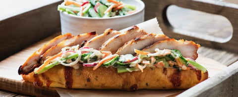 Sandwich au Poulet BBQ Whisky et Cassonade avec Rémoulade du Jardin