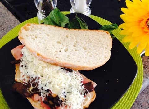 Sandwich Wapiti sur Légumes Sautés