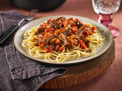 SANS GLUTEN SPAGHETTI AU BOEUF BRAISÉ À LA TOSCANE