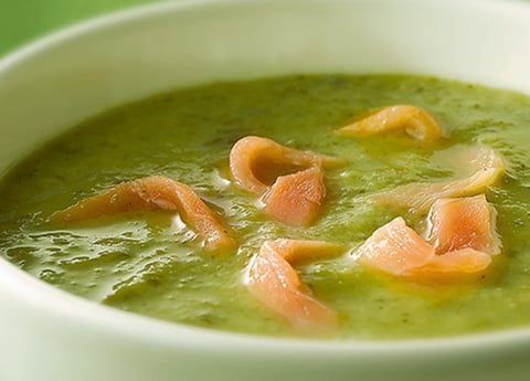 SAUMON À L'ÉTOUFFÉE AVEC SES ÉPINARDS