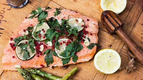 Saumon Grillé aux Deux Citrons Grillé au Barbecue