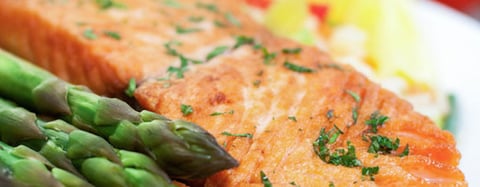 SAUMON AU FOUR ET SAUCE ORIENTALE