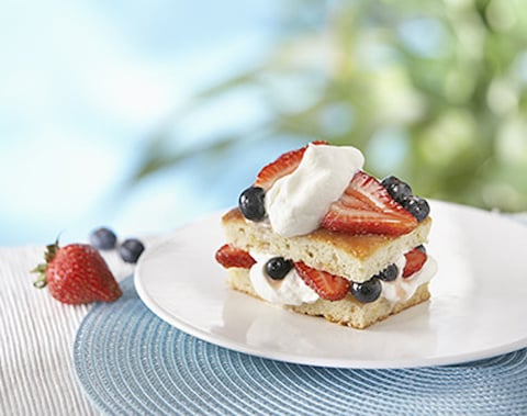 SHORTCAKE AUX FRAISES ET AUX BLEUETS
