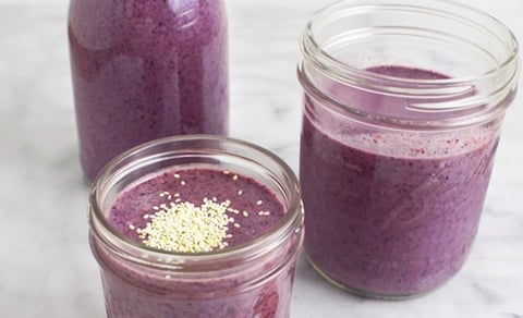 SMOOTHIE À L’ÉRABLE, AUX BLEUETS ET AU BEURRE D’AMANDES