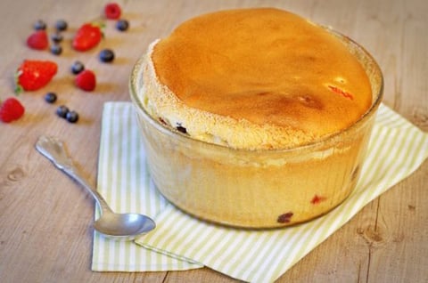 SOUFFLÉ AUX FRUITS ROUGES