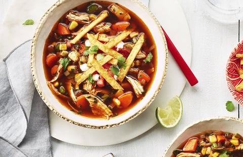 Soupe à la Dinde et aux Tortillas