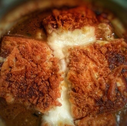 Soupe à L'oignon au Vin Rouge (gratinée)