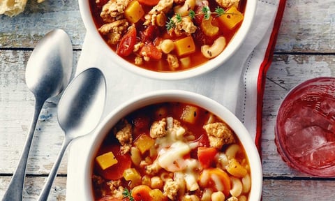 SOUPE AU POULET HACHÉ, À LA COURGE ET AUX POIS CHICHES